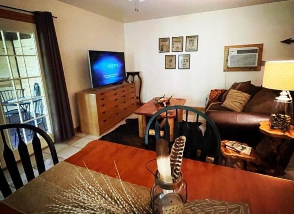 The Hideaway At Bear Mountain Log Cabins 尤里卡斯普林斯 外观 照片